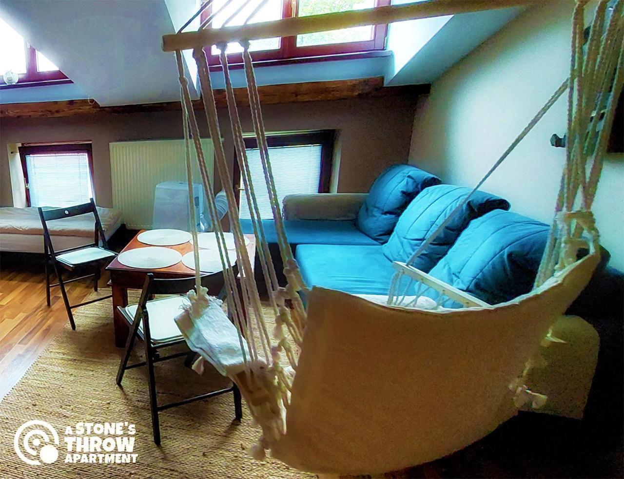 A Stone'S Throw Apartment Kraków Zewnętrze zdjęcie