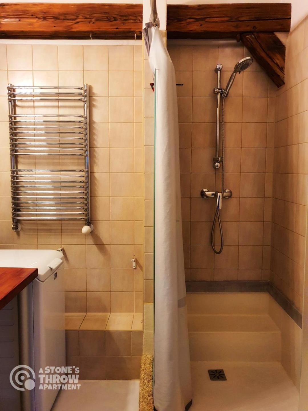 A Stone'S Throw Apartment Kraków Zewnętrze zdjęcie
